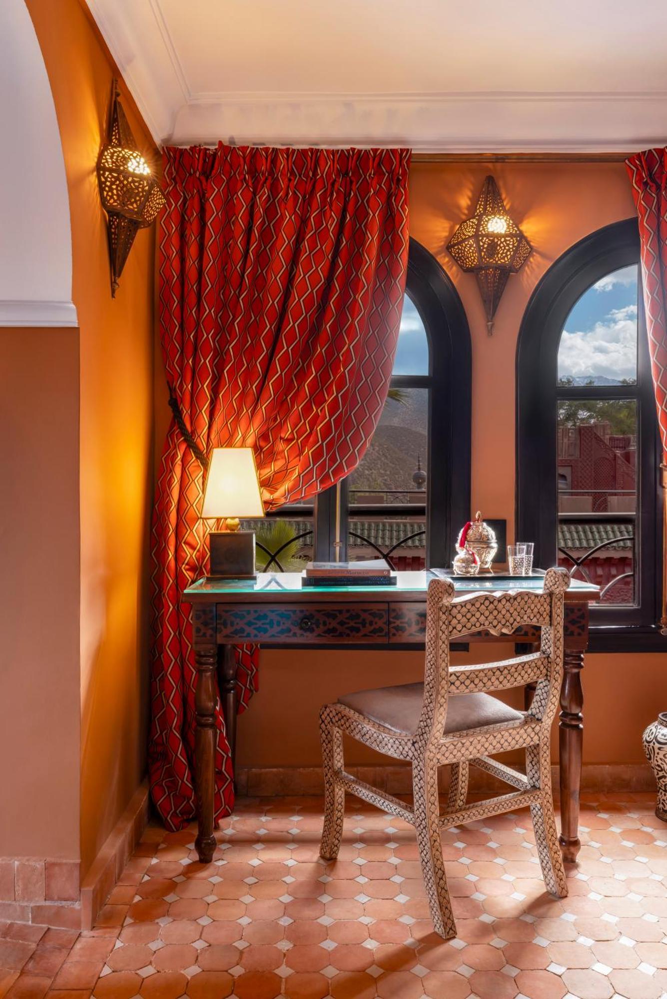 Kasbah Tamadot - Sir Richard Branson'S Moroccan Retreat 아스니 외부 사진