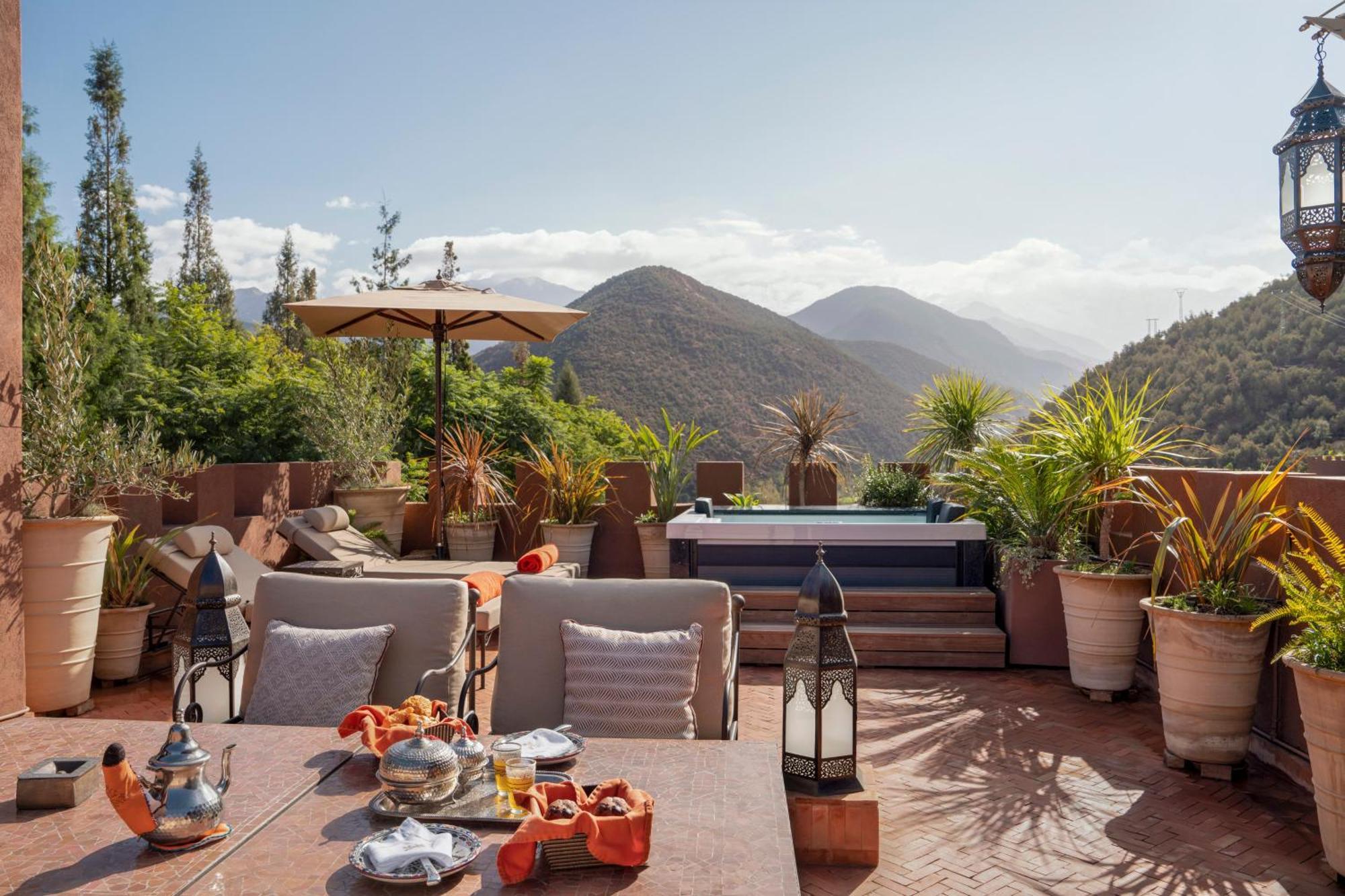 Kasbah Tamadot - Sir Richard Branson'S Moroccan Retreat 아스니 외부 사진